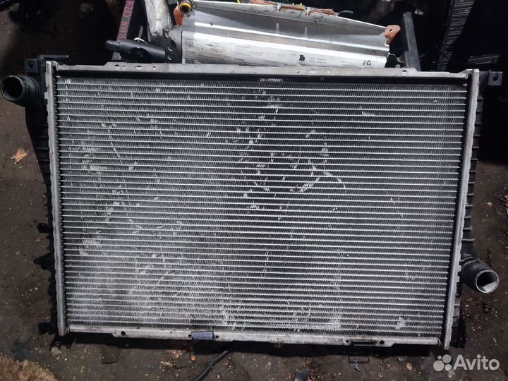 Радиатор охлаждения Bmw e39 бмв рестайлинг