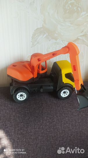 Игрушка машинка экскаватор