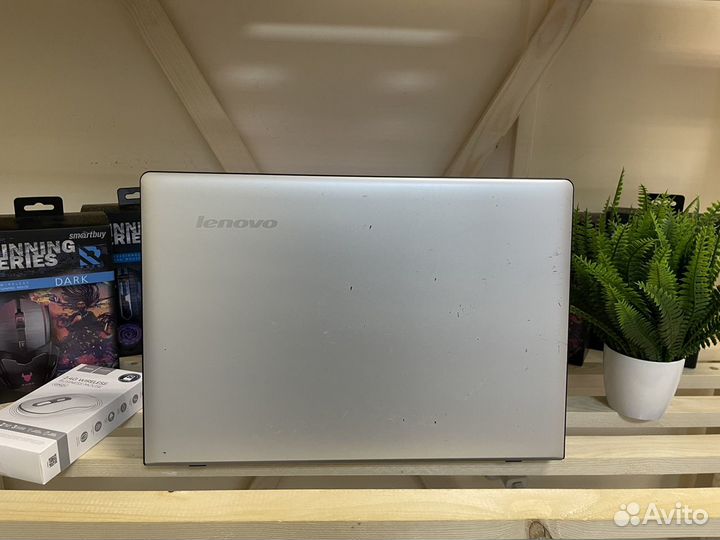 Ноутбук Lenovo i3-6100U/R5 M430/8Gb/SSD
