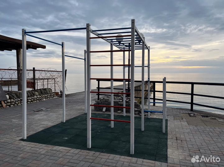 Детская площадка для лета и зимы