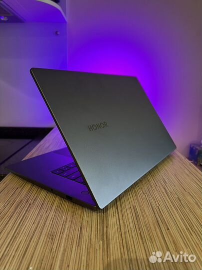 Honor magicbook 15/ i5 10210/SSD 512/8