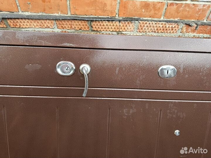 Дверь входная металлическая