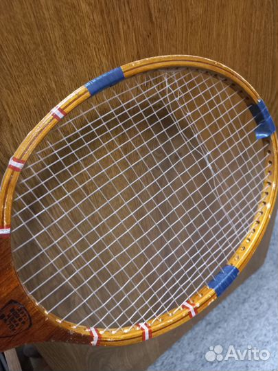 Ракетка для бадминтона