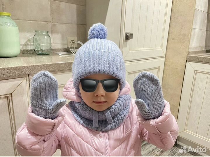 Зимняя детская шапка, снуд, варежки