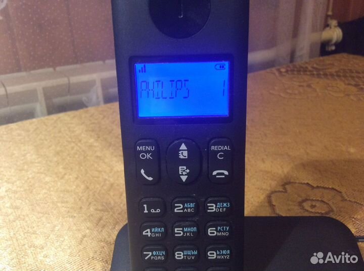 Телефон philips