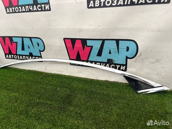 Молдинг (накладка кузовная) правый Tesla Model X