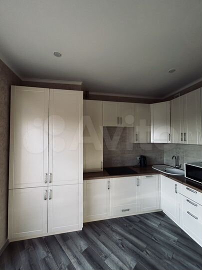 1-к. квартира, 45 м², 10/17 эт.