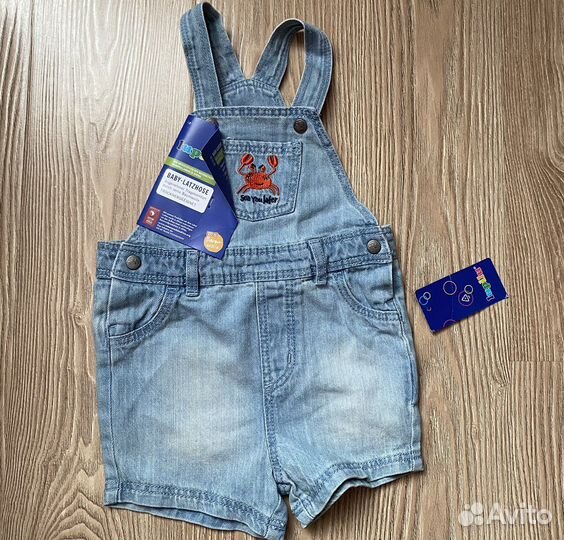 Джинсовый комбинезон новый шорты
