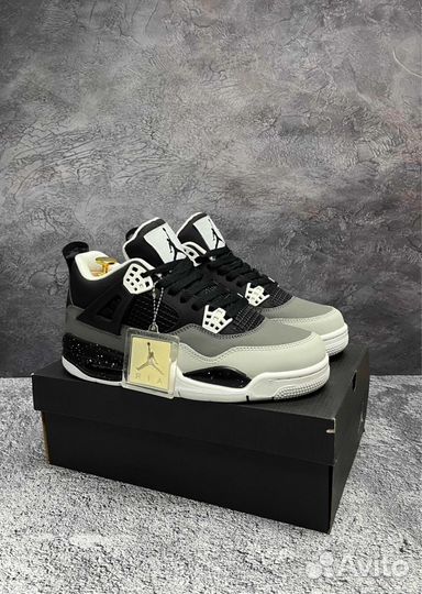 Кроссовки Nike air Jordan 4