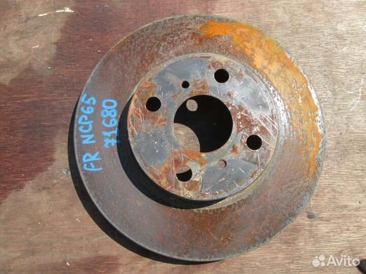 Тормозной диск передний Toyota Ist NCP65 1NZ-FE