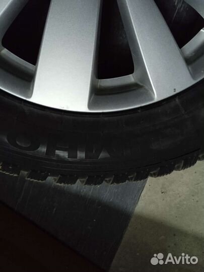 Kumho I'Zen KW22 255/55 R17