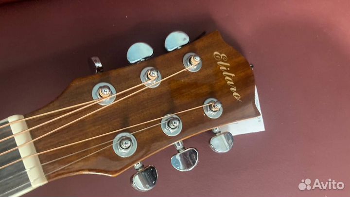 Электроакустическая гитара новая в коробке