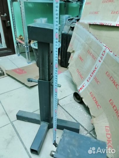 Подставка опорная, стойка ремонтная