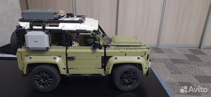 Lego technic 42110 land rover defender