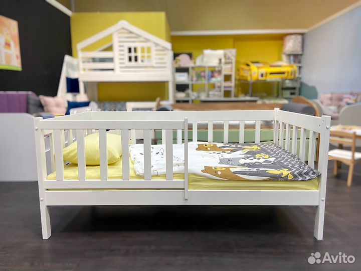 Детская кроватка Новая