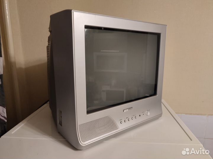 Телевизор samsung