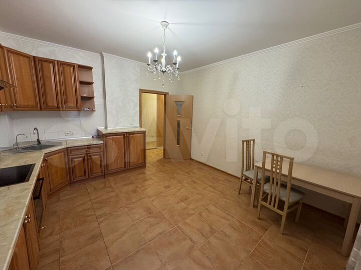 2-к. квартира, 75 м², 4/9 эт.