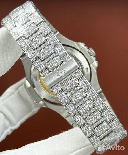 Часы Patek Philippe Nautilus White Gold Diamonds