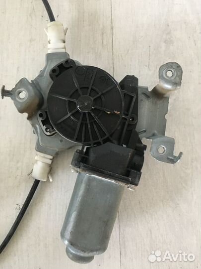 Стеклоподъёмник задний nissan qashqai J10 2.0 ат