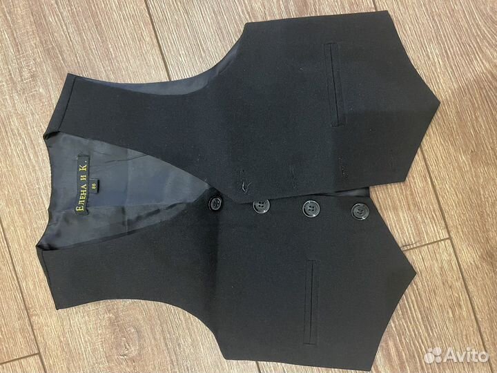 Брючный костюм на мальчика 86