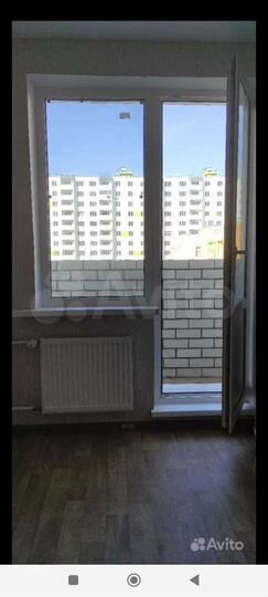 2-к. квартира, 52 м², 4/10 эт.