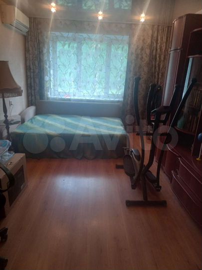 2-к. квартира, 56 м², 1/9 эт.