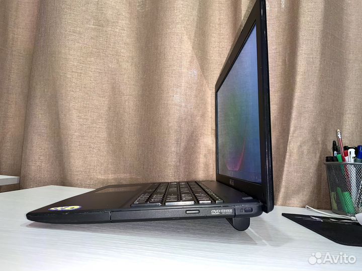 Ноутбук asus X550CL