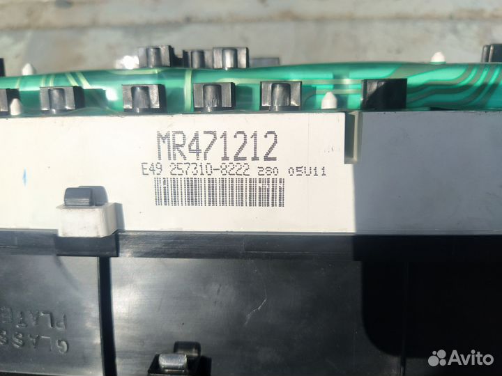 Панель приборов Mitsubishi Galant 8