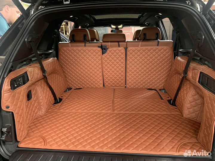 Автомобильные коврики в багажник на Toyota Echo