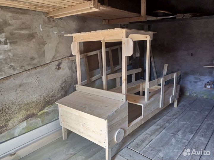 Машина для детской площадки