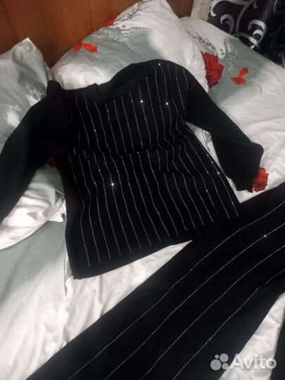 Костюм женский