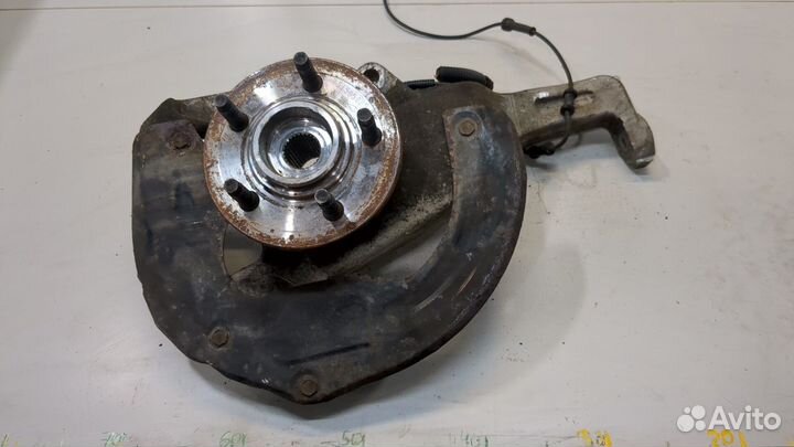 Ступица (кулак, цапфа) правая передняя Ford Explorer