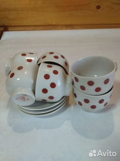 Бокалы, чашки