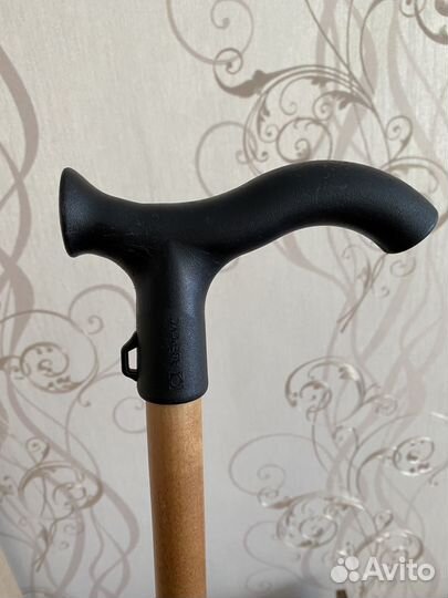 Трость для ходьбы деревянная