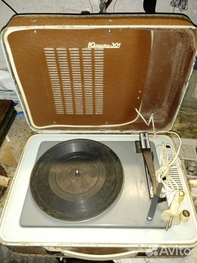 Электропатефон Юность 301