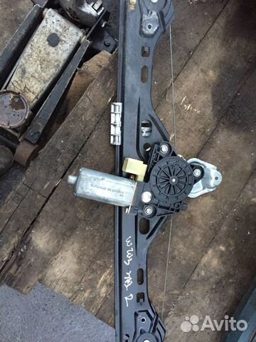 Задний правый стеклоподъемник мерседес W203
