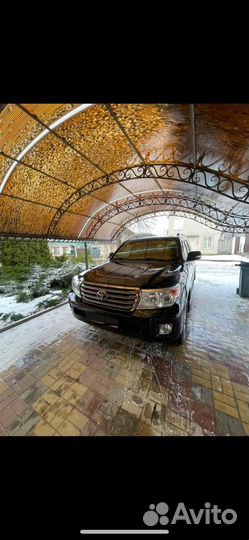 Toyota Land Cruiser 4.5 AT, 2015, 130 000 км