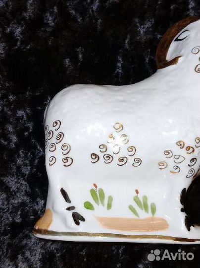 Фарфоровая статуэтка Баран