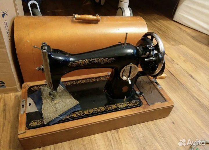 Швейная машинка ручная советская