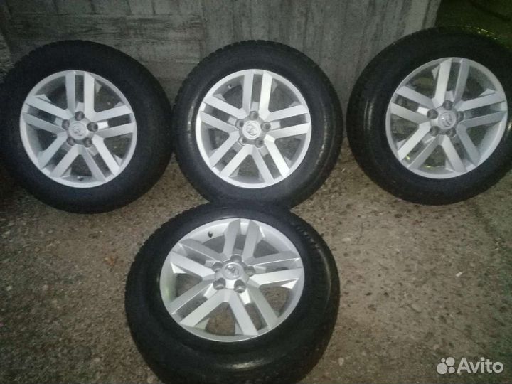 Continental ContiIceContact 4x4 225/65 R17