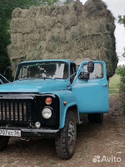 Сено луговое в тюках