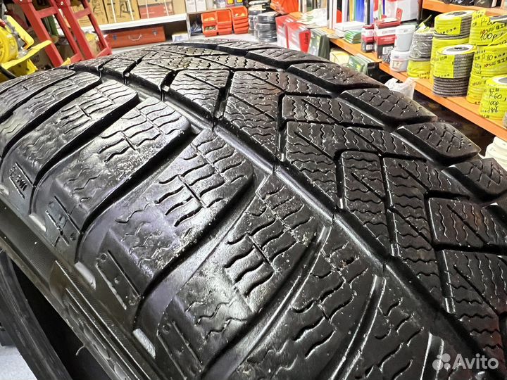 Pirelli Winter Sottozero 3 275/35 R19 98V