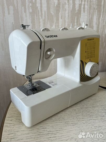 Швейная машина Brother