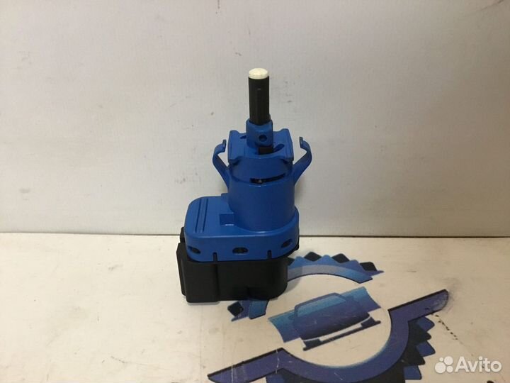 Датчик стоп сигнала Mazda 2 3 5 6 CX-5 CX-7 CX-9