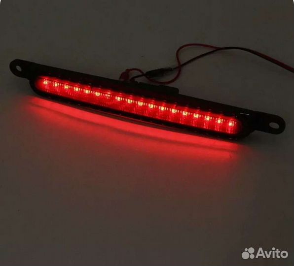 Стоп сигнал на багажник для Митсубиси Лансер 10