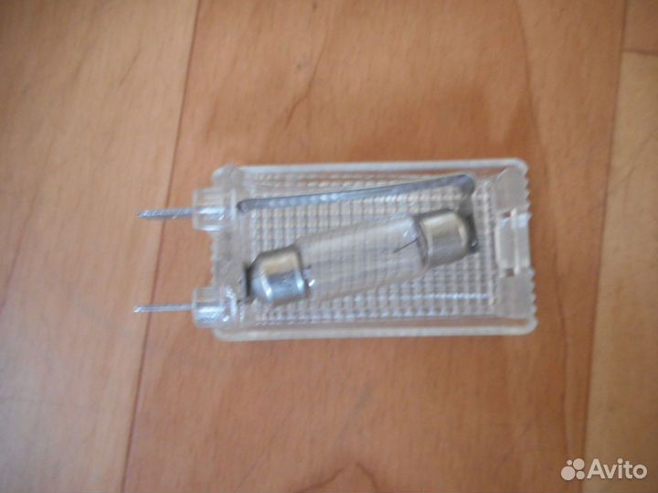 Плафон салонный Audi A8 (D2) I (1994–1999)