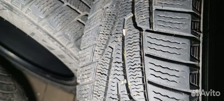 Kumho I'Zen Stud Snow KW11 215/60 R17