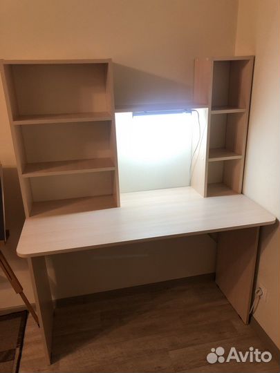 Письменный стол