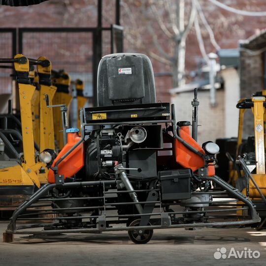 Самоходная затирочная машина в аренду