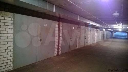 Гараж, > 30 м²